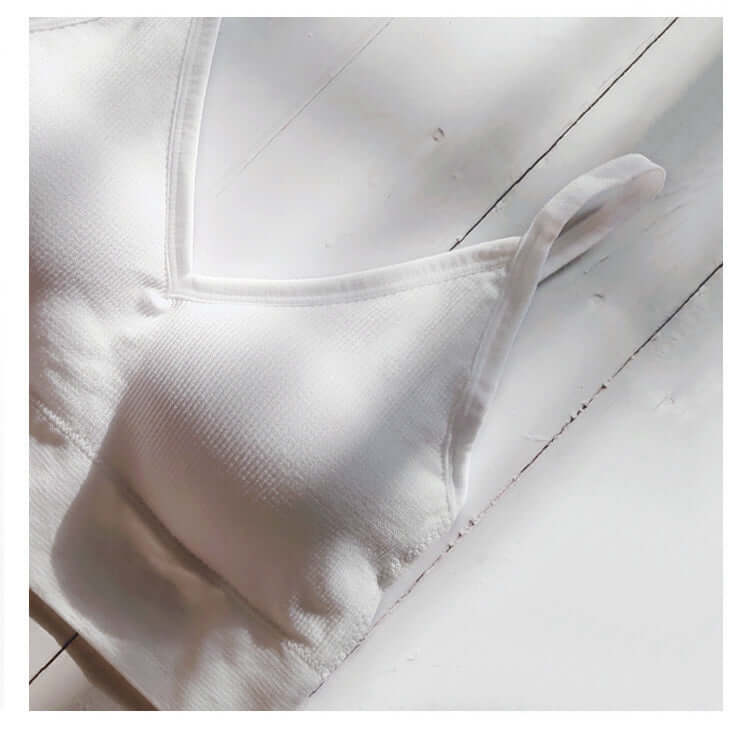 Women's Sports Bra – Breathable Nylon Support, Shop Women’s Activewear Australia at Layna.com.au