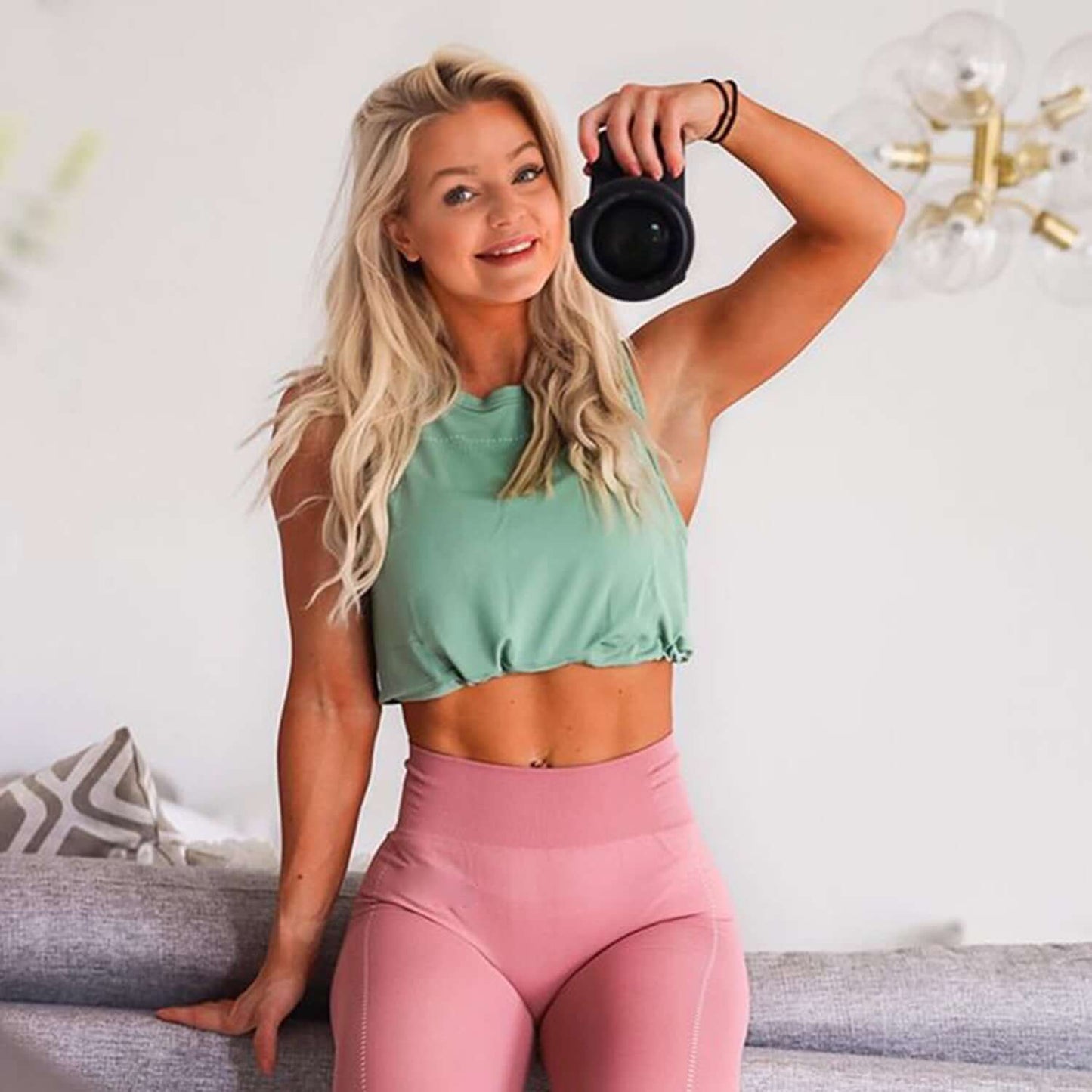 Women's Seamless Sports Top – Loose Fit Yoga & Gym Vest, Shop Women’s Activewear Australia at Layna.com.au