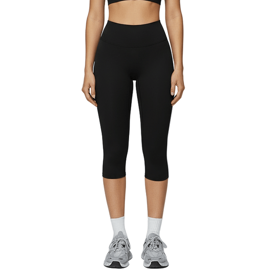 3/4 Brushed Yoga Knee-Length Pants – High-Waist Quick-Dry Slim Fit in black, perfect for training and everyday wear.