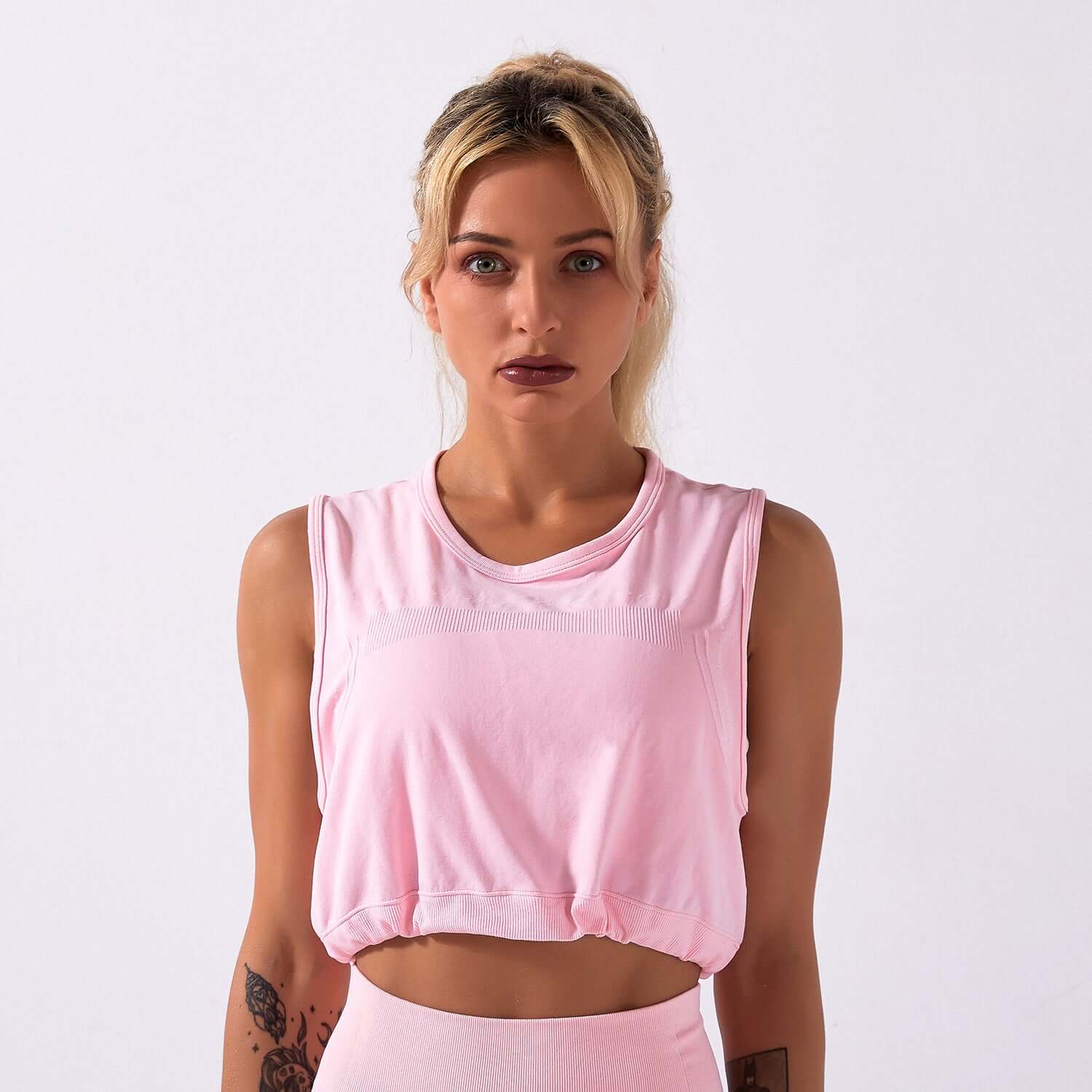 Women's Seamless Sports Top – Loose Fit Yoga & Gym Vest, Shop Women’s Activewear Australia at Layna.com.au
