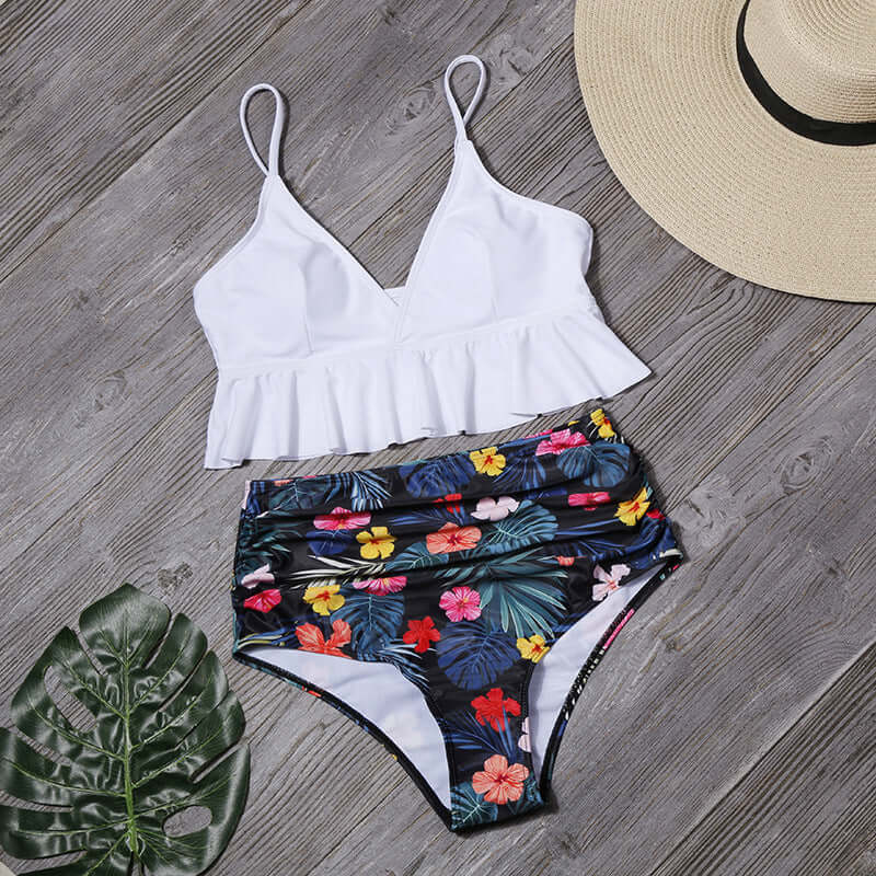 Fashion Printed Ruffle Swimsuit – Women’s Swimwear with floral print and ruffle top, perfect for summer beach trips.