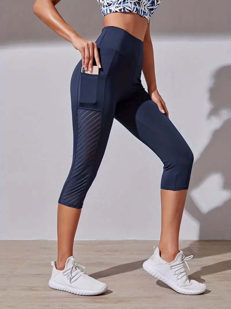 3/4 Color-Contrast Slim Leggings – High-Rise Belly Support, Layna women’s leggings in navy with pocket and breathable design.