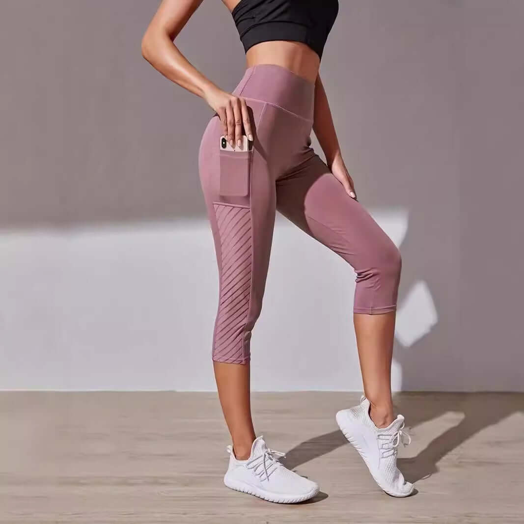 3/4 Color-Contrast Slim Leggings – High-Rise Belly Support in soft pink color with pocket detail